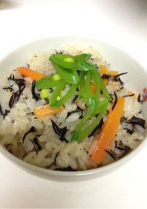 簡単な炊き込みご飯-レシピのメイン写真