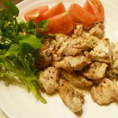รูปของ 鶏肉バジル風味〰❤美味しいね