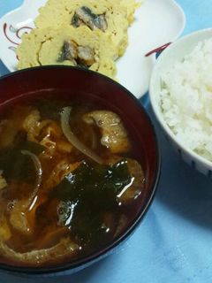 簡単お味噌汁☆新玉ねぎと油あげとワカメ-レシピのメイン写真