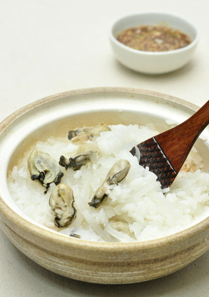 韓国料理ーカキと大根の炊き込みご飯-レシピのメイン写真