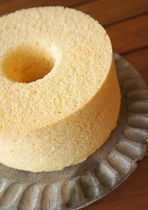 お手軽♪杏仁シフォンケーキ-レシピのメイン写真