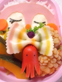 お弁当に♪リボンパスタdeタコウインナー-レシピのメイン写真
