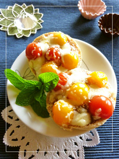 栗ジャムとミニトマトの胡麻チーズトースト-レシピのメイン写真