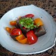 パプリカと蒟蒻の生姜焼き♪シソの芽添え