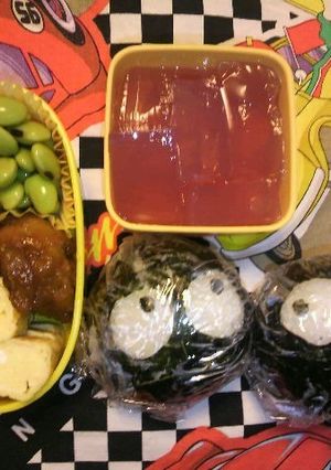 海苔だけで「まっくろくろすけ」おにぎり-レシピのメイン写真