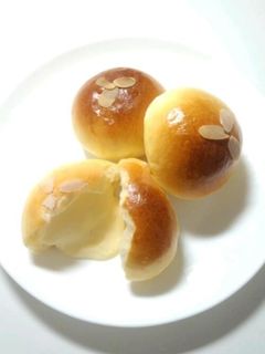 ふんわりクリームパン-レシピのメイン写真