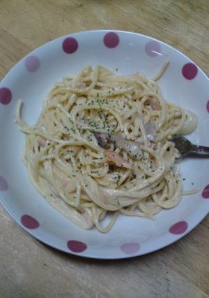 ＼キノコと鮭のクリームパスタ／-レシピのメイン写真