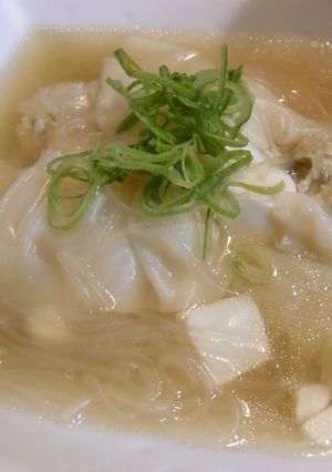 鶏だんごの春雨&ワンタンスープ-レシピのメイン写真