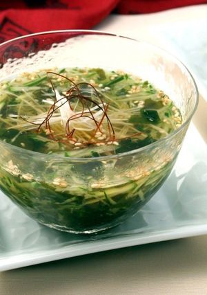 韓国風 きゅうりとわかめの冷たいスープ-レシピのメイン写真