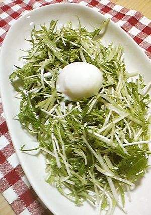 簡単ウマすぎ!水菜の温玉のっけサラダ♡-レシピのメイン写真