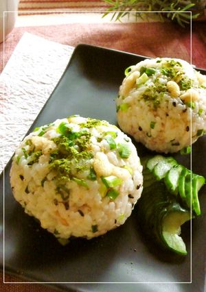 天かす×ごま塩×葱のわさび風味おにぎり-レシピのメイン写真