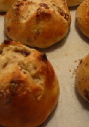 パン屋さんで売ってるようなお菓子ぶどうパン-レシピのメイン写真