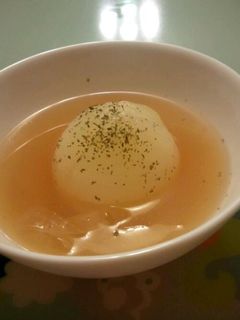 まるごと新玉ねぎのコンソメスープ-レシピのメイン写真