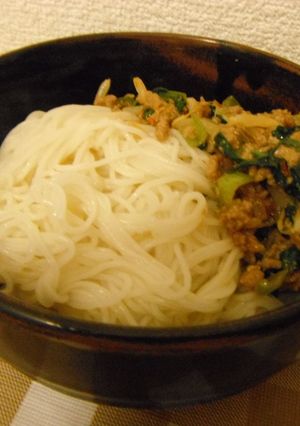 ちょい辛万能肉味噌そうめん-レシピのメイン写真