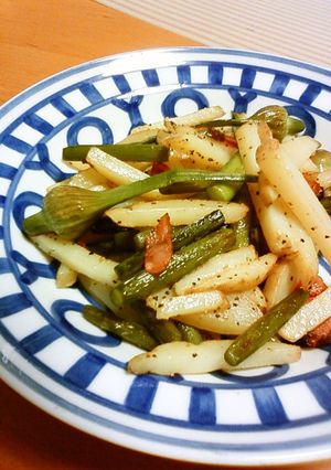 にんにくの芽＆つぼみと新じゃがの炒め物-レシピのメイン写真