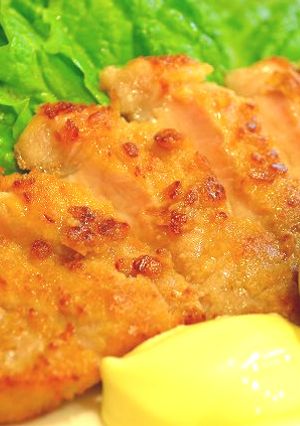 豚ロース肉の醤油麴米粉揚げ サンチュ添え-レシピのメイン写真