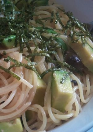 キノコとアボカドの明太パスタ-レシピのメイン写真
