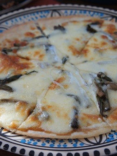 行者にんにくのピザ-レシピのメイン写真