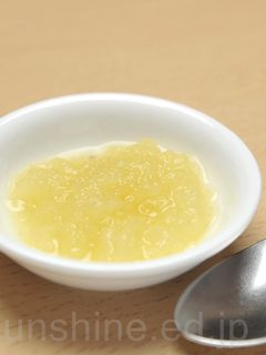 【離乳食 中期】すりおろしりんご煮-レシピのメイン写真
