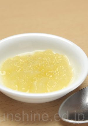 【離乳食 中期】すりおろしりんご煮-レシピのメイン写真