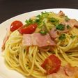 パセリとトマトとヒマワリ種のパスタ