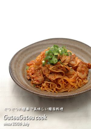 韓国料理ー豚キムチの焼きそば-レシピのメイン写真