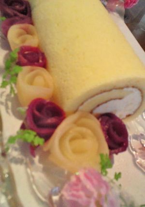 母の日☆桃缶でバラ♪ロールケーキ～☆-レシピのメイン写真