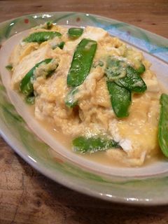 簡単☆絹さやと豆腐の塩麹卵とじ-レシピのメイン写真