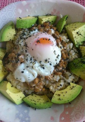 簡単♪アボカド納豆丼-レシピのメイン写真