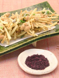 豆とごぼうのかき揚げ 赤しそ添え-レシピのメイン写真
