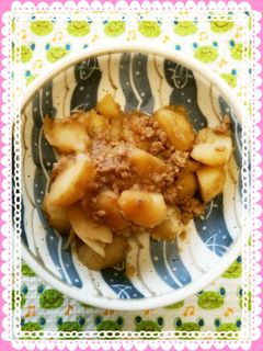 ブタひき肉でじゃが芋煮-レシピのメイン写真