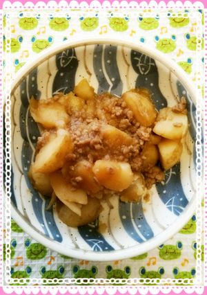 ブタひき肉でじゃが芋煮-レシピのメイン写真