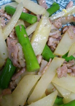 旬のアスパラと新じゃがの炒めもの-レシピのメイン写真