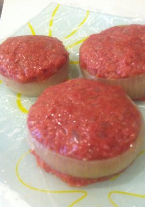旨味ぎゅ〜っ!!オニオンリングハンバーグ-レシピのメイン写真