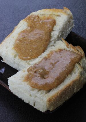 パンにきな粉ハチミツ豆乳粉チーズペースト-レシピのメイン写真