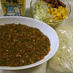 รูปของ 給食で大人気♪ソフト麺のカレーあんかけ