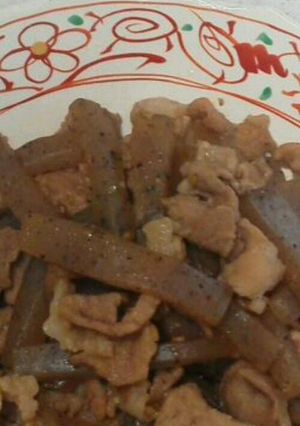 こんにゃくと豚肉の甘辛ゴマ煮-レシピのメイン写真
