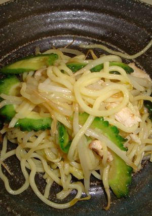 ゴーヤともやしの塩焼きそば-レシピのメイン写真