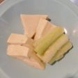 高野豆腐と、皮つきウドの白だし味