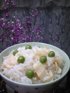 塩麹で♪ぷっくら お豆の筍ごはん♪-レシピのメイン写真