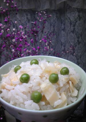 塩麹で♪ぷっくら お豆の筍ごはん♪-レシピのメイン写真