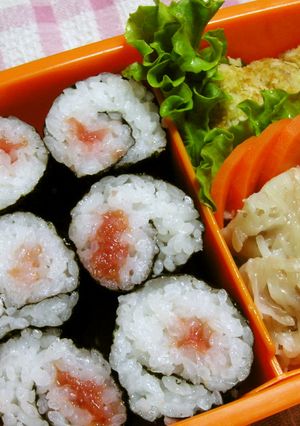 夏のお弁当に☆梅干し海苔巻き-レシピのメイン写真