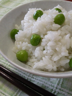 色鮮やか.:*・゜【グリーンピースご飯】-レシピのメイン写真