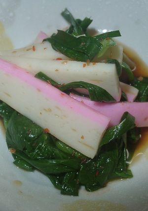 かまぼことニラの豆板醤和え-レシピのメイン写真