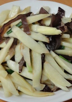 台湾料理～マコモダケと木耳の炒め物-レシピのメイン写真