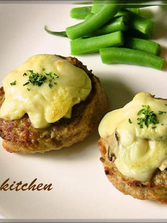 冷凍ハンバーグで♬きのこマヨチーズグリル-レシピのメイン写真