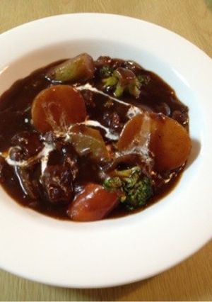 牛すじ肉でシチュー-レシピのメイン写真