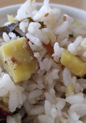 さつまいもと昆布の炊き込みご飯-レシピのメイン写真