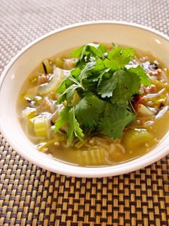 ヘルシー海藻麺でエスニック風セロリスープ-レシピのメイン写真