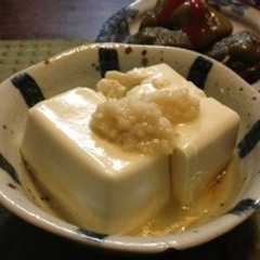 塩麹とごま油だけの簡単つまみ冷奴-レシピのメイン写真